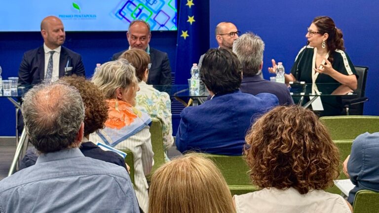 Tavola rotonda con il pubblico agli Stati generali dell'informazione ambientale