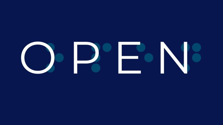 Scritta Open con punti in braille, servizio GOODCOM di comunicazione accessibile e inclusiva
