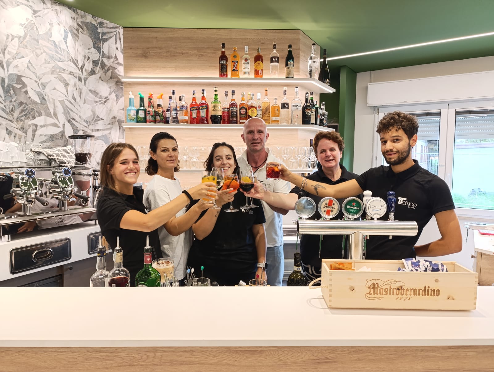 Lo staff di Terzo Tempo Caffè e Cucina